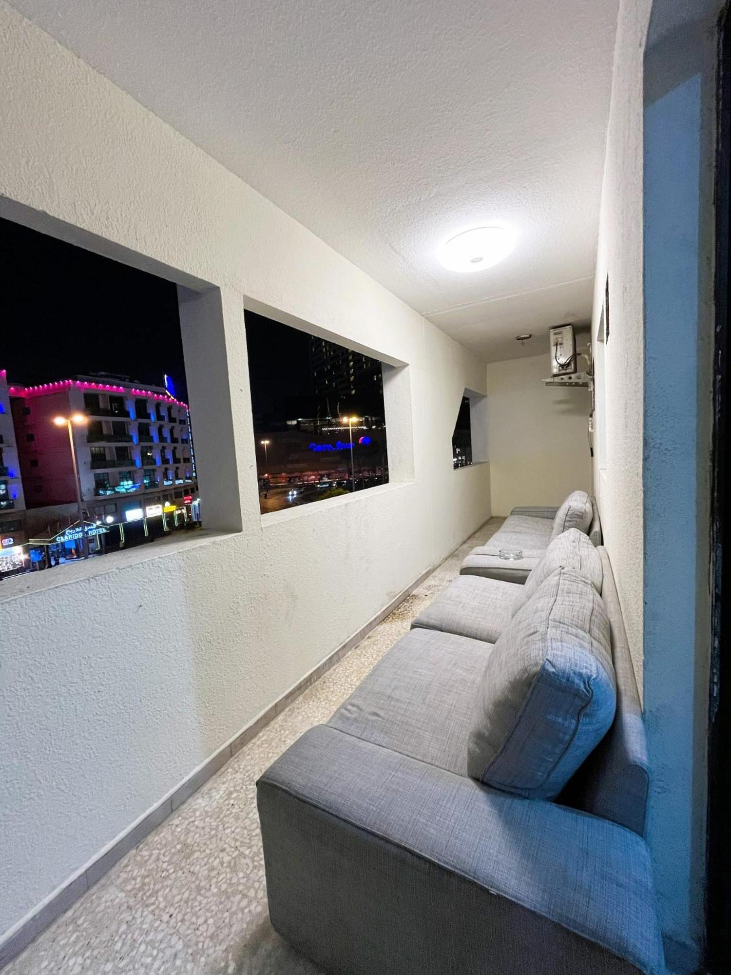 Yoko Luxury Hostel Dubai Exterior foto